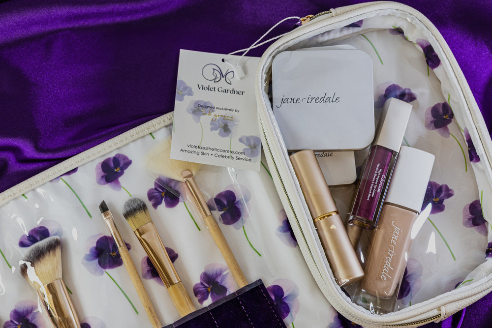 
                  
                    Makeup Brush Bag
                  
                